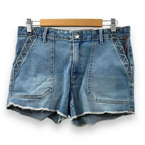 Knox Rose‎ Light Wash Embroidered Side Pockets Raw Hem Mid Rise Shorts Sz 10 NEW - Picture 3 of 10